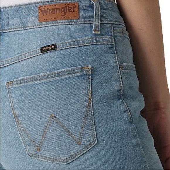 Wrangler 16 / 33 Jeans High Rise True Straight Crop Distressed Raw Hem NWT - Picture 8 of 12
